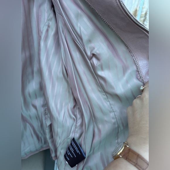 NWOT. Danier Pale Pink Leather Jacket with Ruffle Collar. - Picture 9 of 13